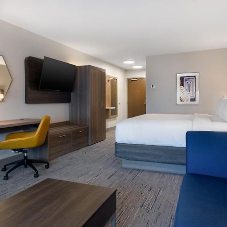Holiday Inn Express & Suites Oscoda By Ihg Exterior foto
